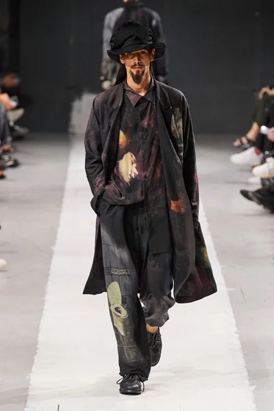 Look 23